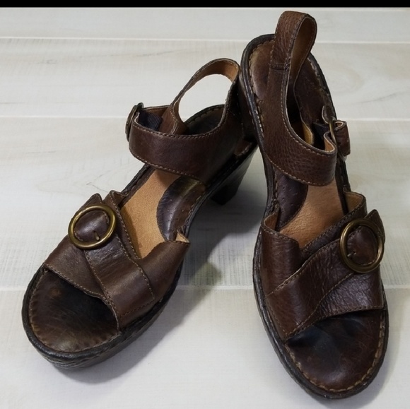 born leather sandals